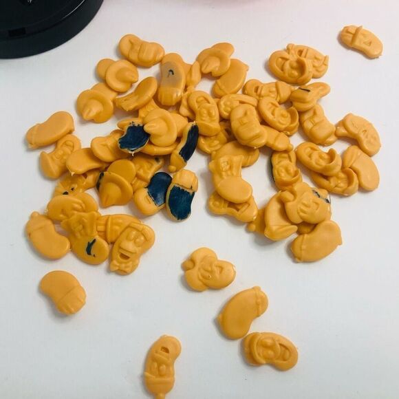 don’t spill the beans replacement red pot with lid and beans - Picture 2 of 5